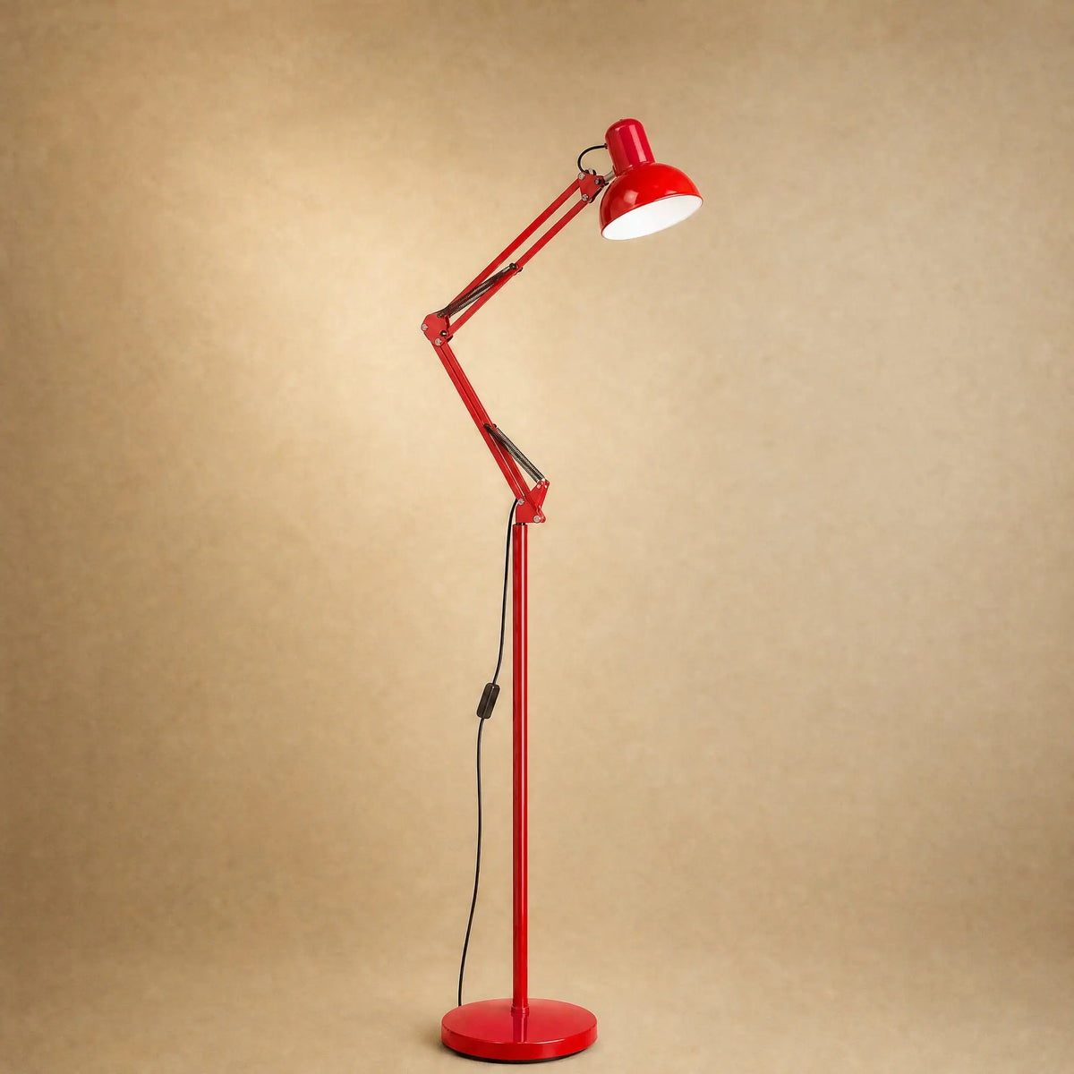 Lampadaire liseuse à bras articulé, coloris rouge laqué | Delvanie
