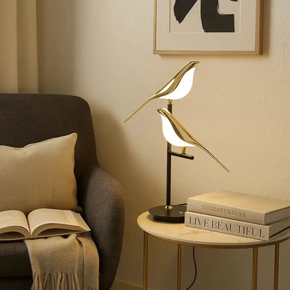 Lampe De Bureau Led - Oiseau Doré Sculptural | Aureplume -  |   Delvanie