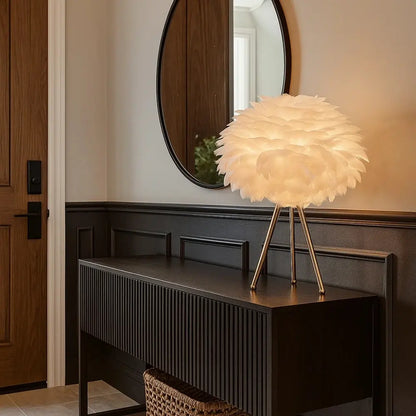 Lampe Table De Chevet - Plumes Dorées Rêveuses | Plumélia -  |   Delvanie