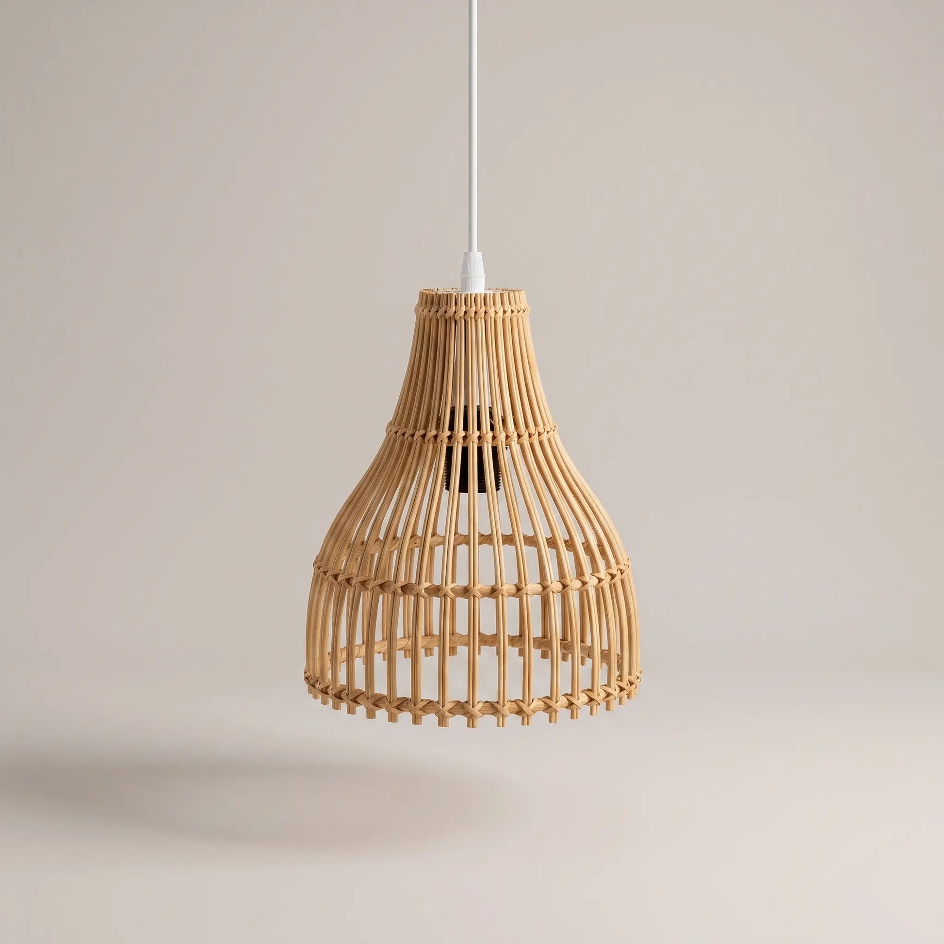 Suspension bambou cuisine Ilonéa, packshot
