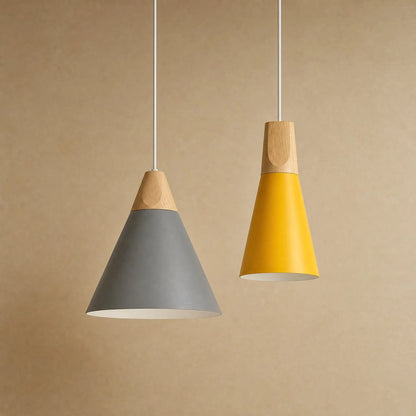 Suspension scandinave Askelya, duo cône gris et fuseau jaune en bois massif et fer laqué | Delvanie