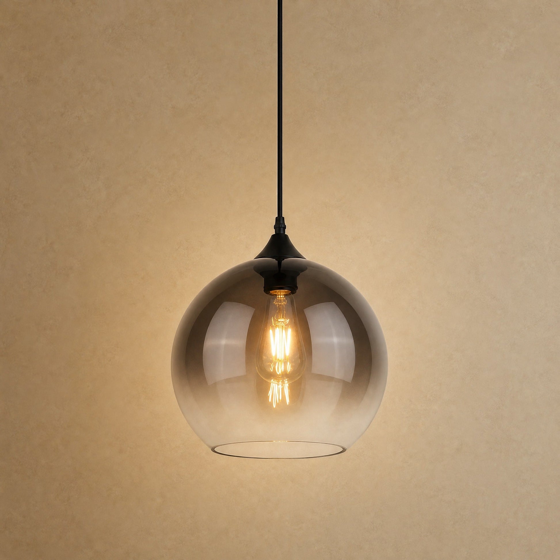 Suspension plafond Iridana, globe de verre dégradé gris fumé et rebord transparent | Delvanie